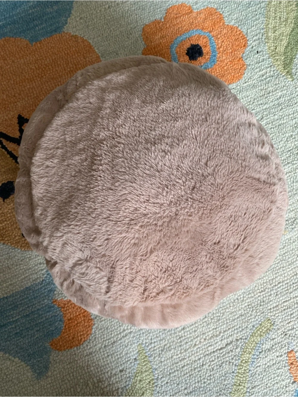 Martha Stewart - Faux Fur Reversible Small Round Pet Bed
